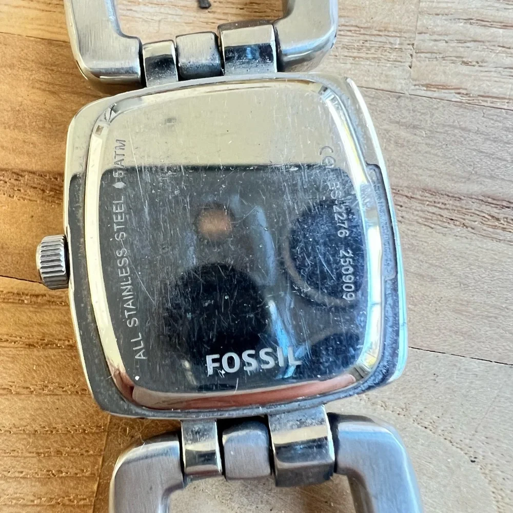 Fossil ladies square silver tone pink dial watch NEW BATTERY